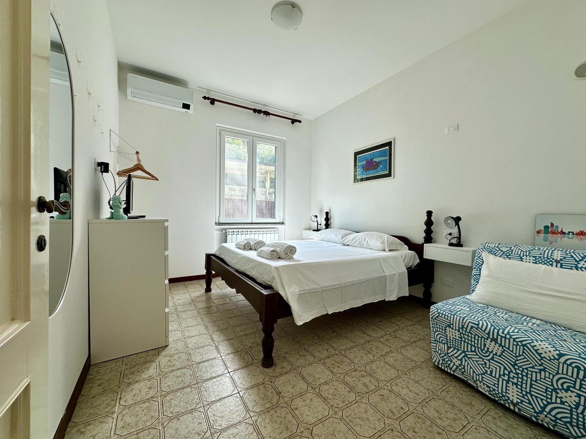 Terrace & Parking - Holiday Home Near Fegina Beach Monterosso al Mare Exterior photo