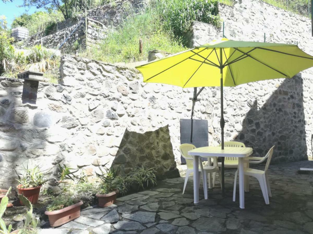 Terrace & Parking - Holiday Home Near Fegina Beach Monterosso al Mare Exterior photo